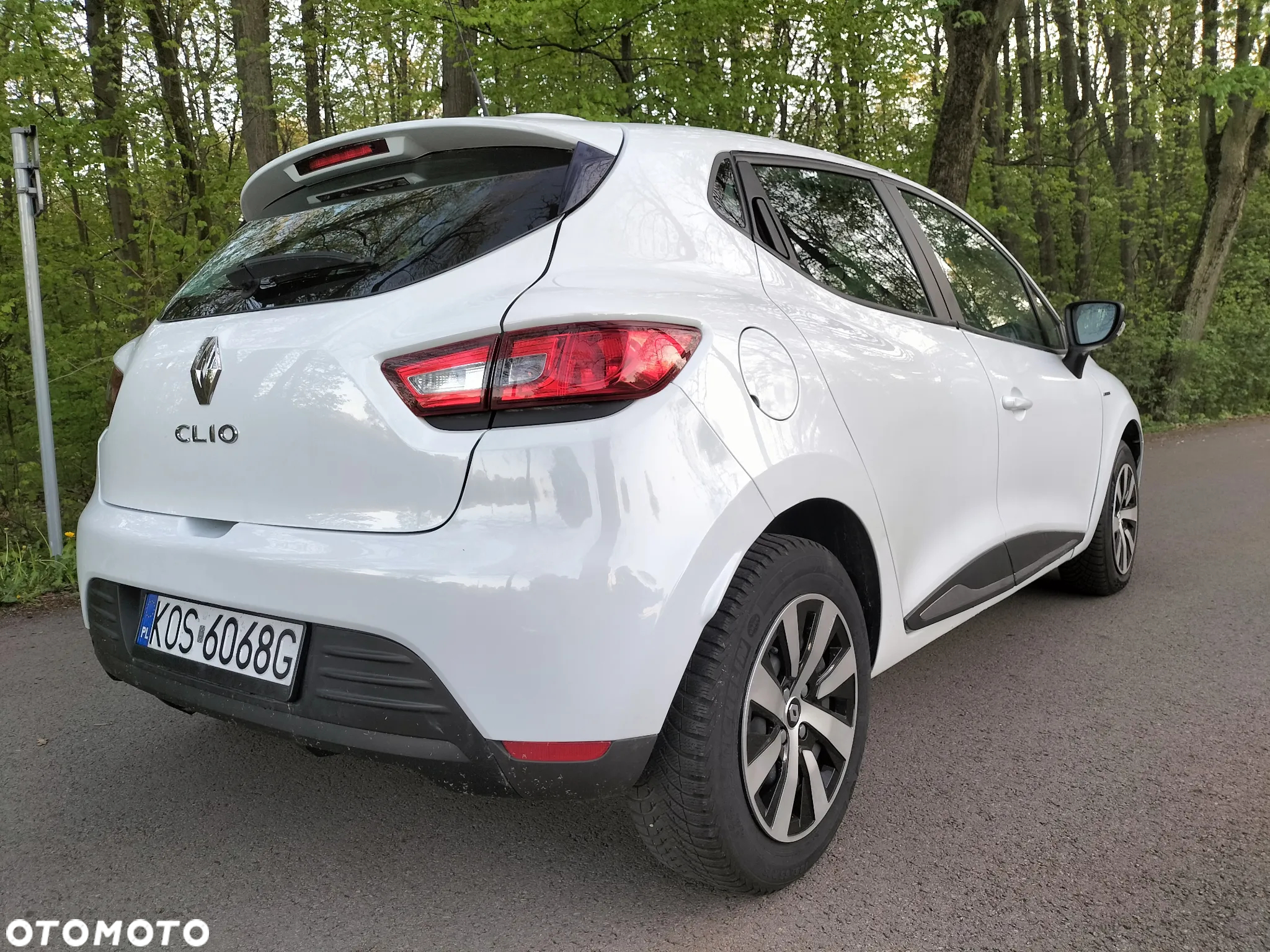 Renault Clio 1.2 16V 75 Life - 5