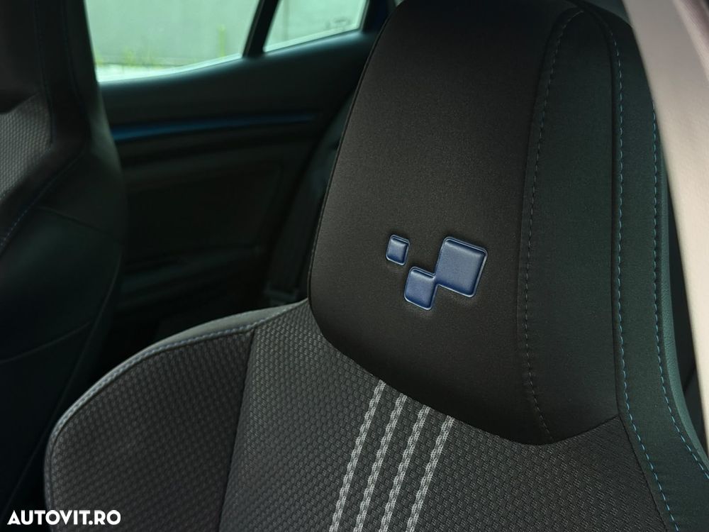 Renault Megane ENERGY TCe 205 EDC GT - 7