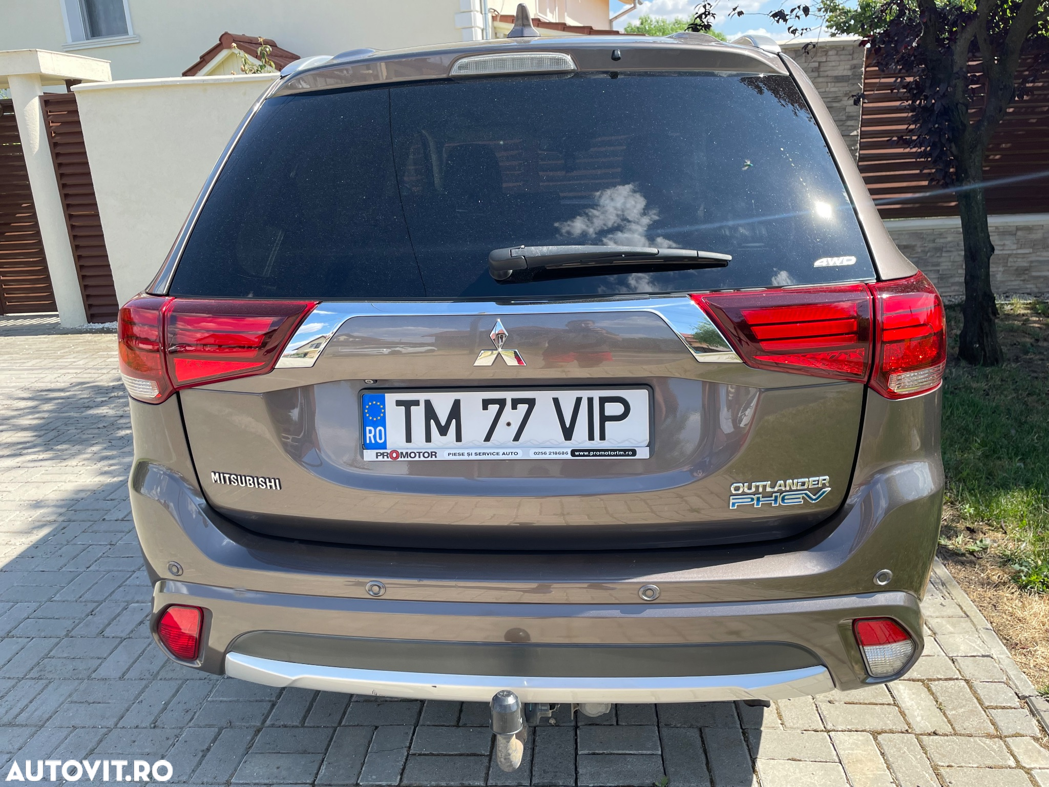 Mitsubishi Outlander - 21