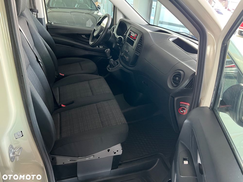 Mercedes-Benz Vito - 30