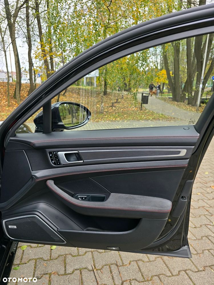 Porsche Panamera - 31