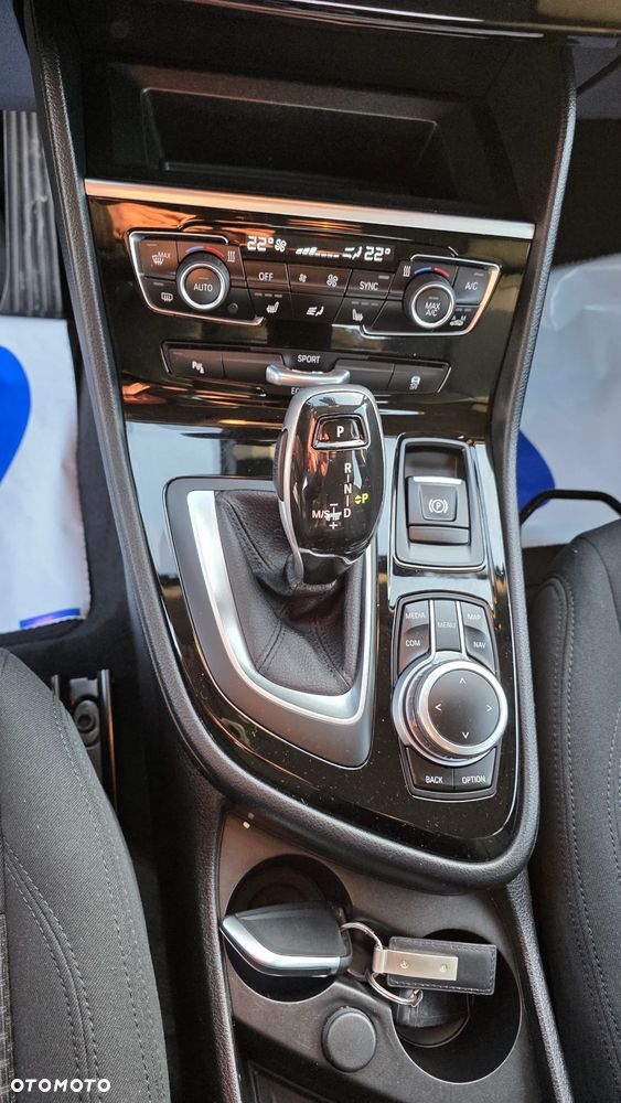 BMW Seria 2 218d Advantage - 16