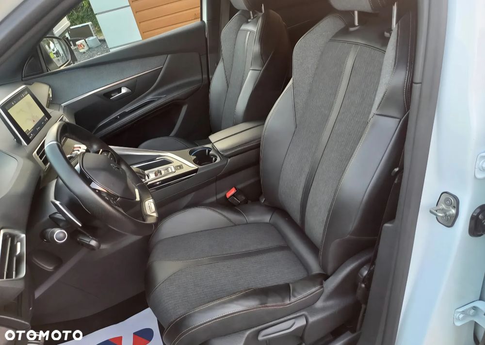 Peugeot 5008 BlueHDi 130 EAT8 GT - 12