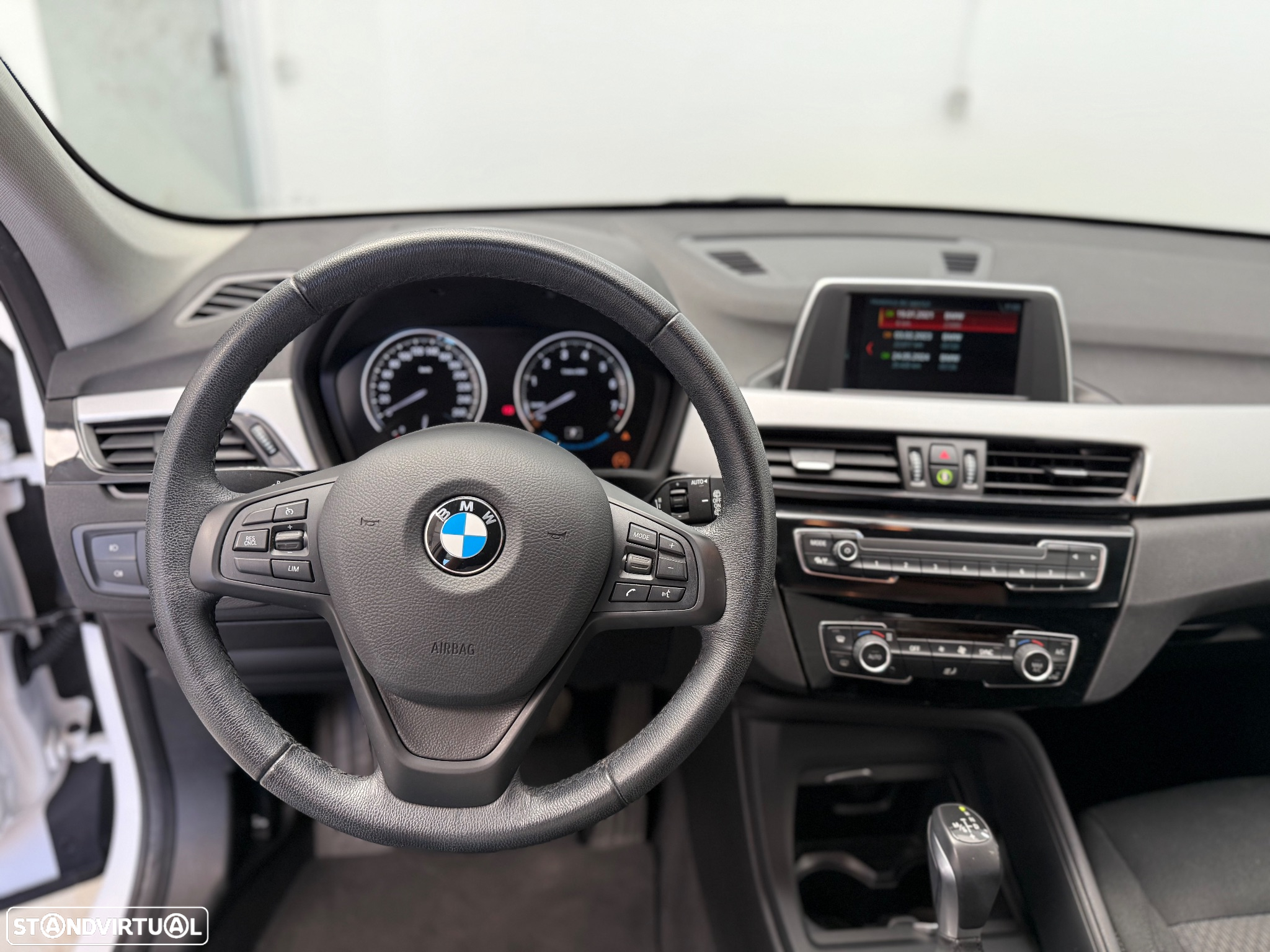 BMW X1 25 e xDrive - 8