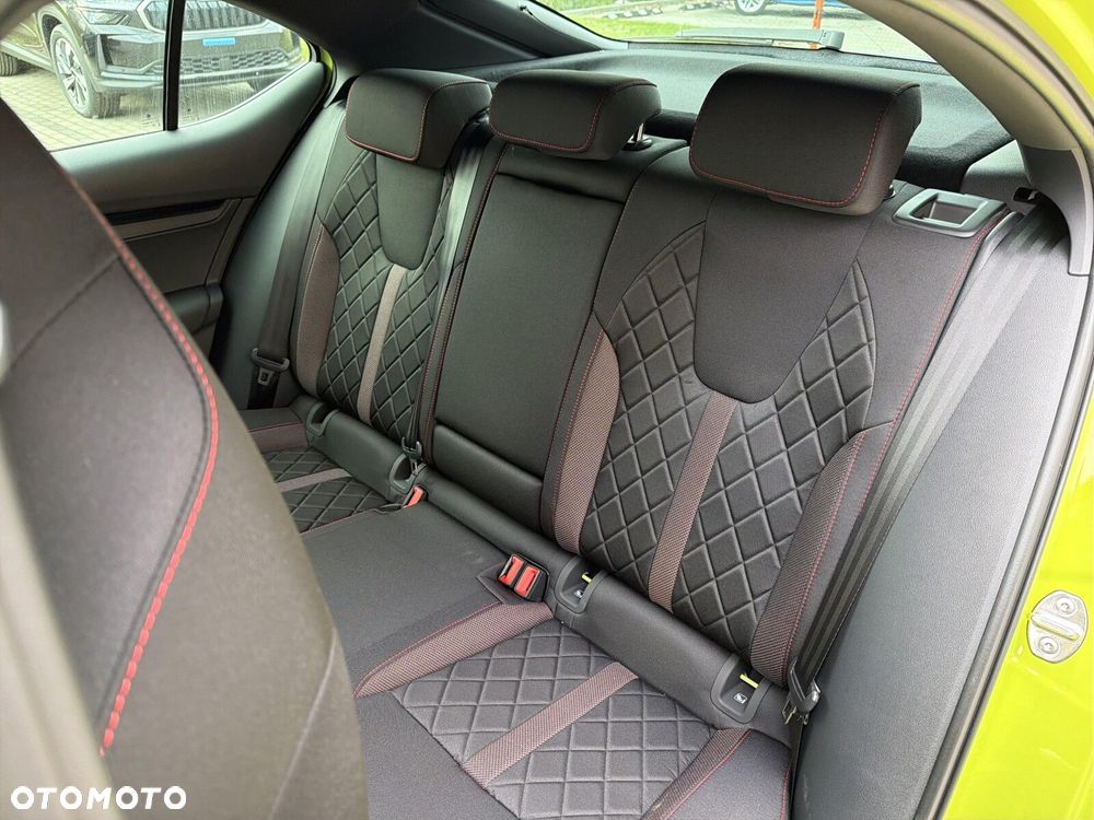 Skoda Octavia 2.0 TSI RS DSG - 24