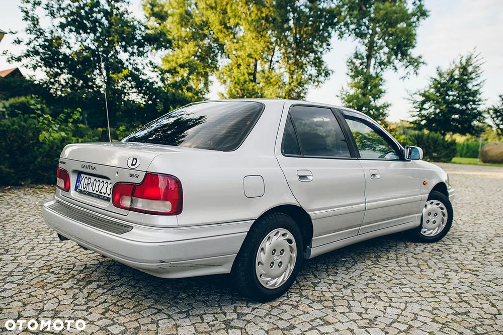 Hyundai Lantra - 14
