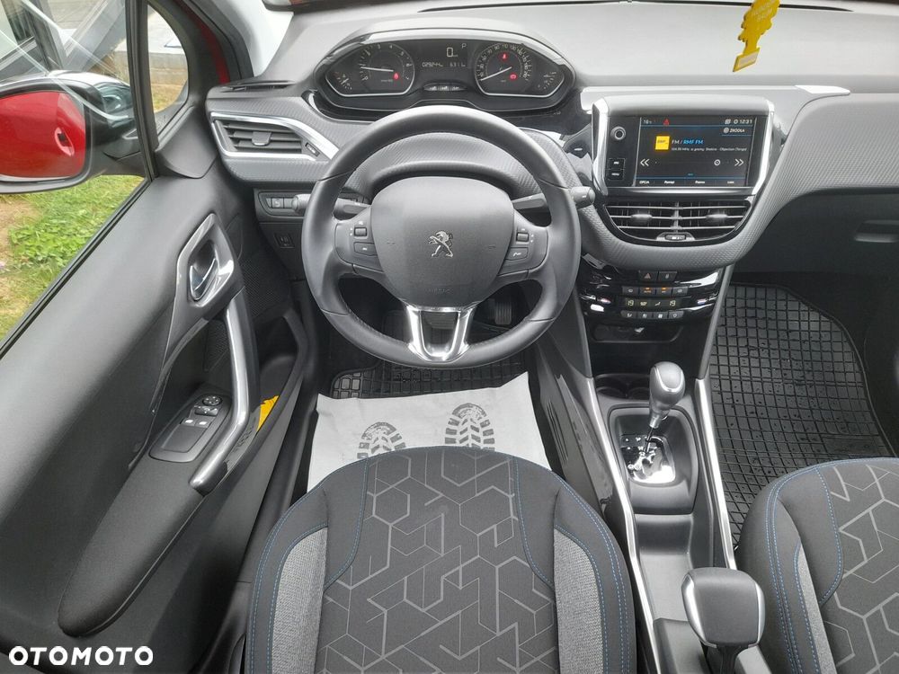 Peugeot 2008 1.2 Pure Tech Style S&S EAT6 - 21