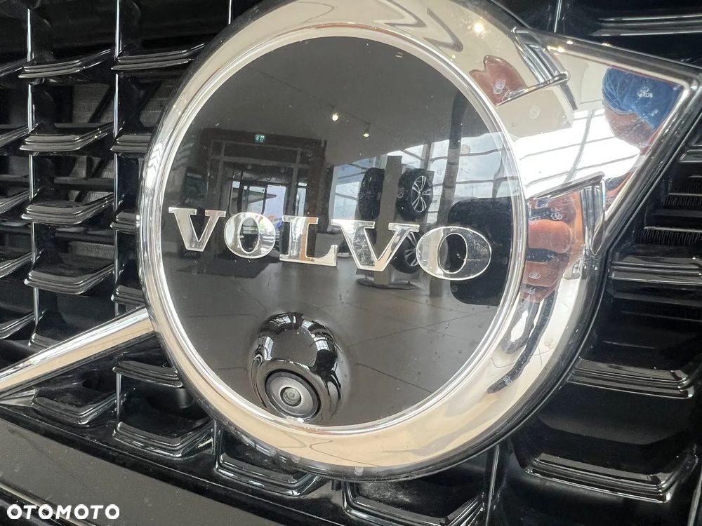 Volvo V60 B4 B Ultimate Dark - 38