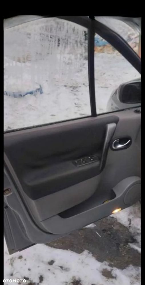 Renault Scenic - 8