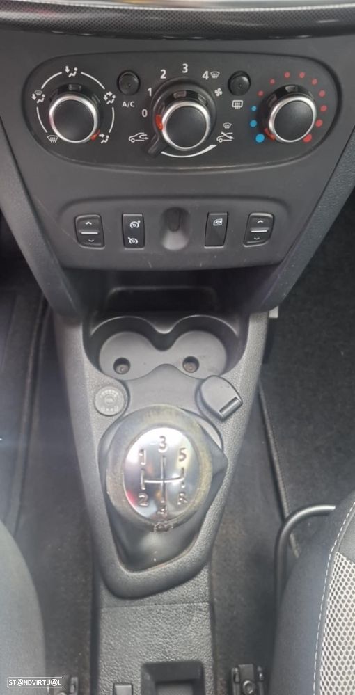 Dacia Sandero 0.9 TCe Stepway - 19