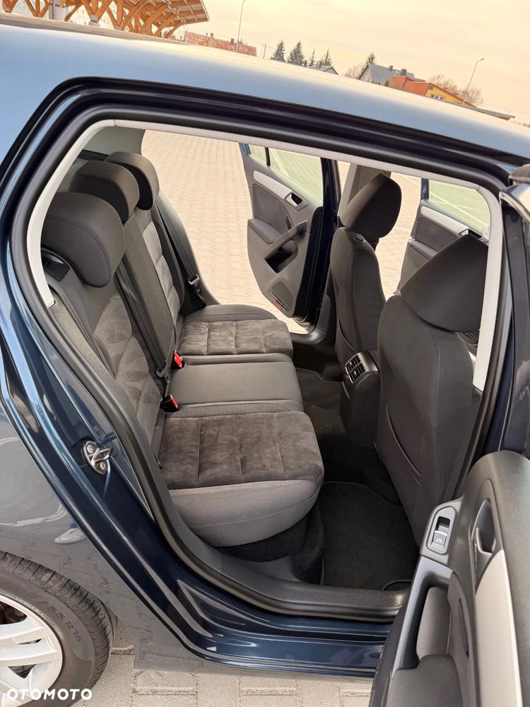 Volkswagen Golf 1.6 TDI Highline - 11