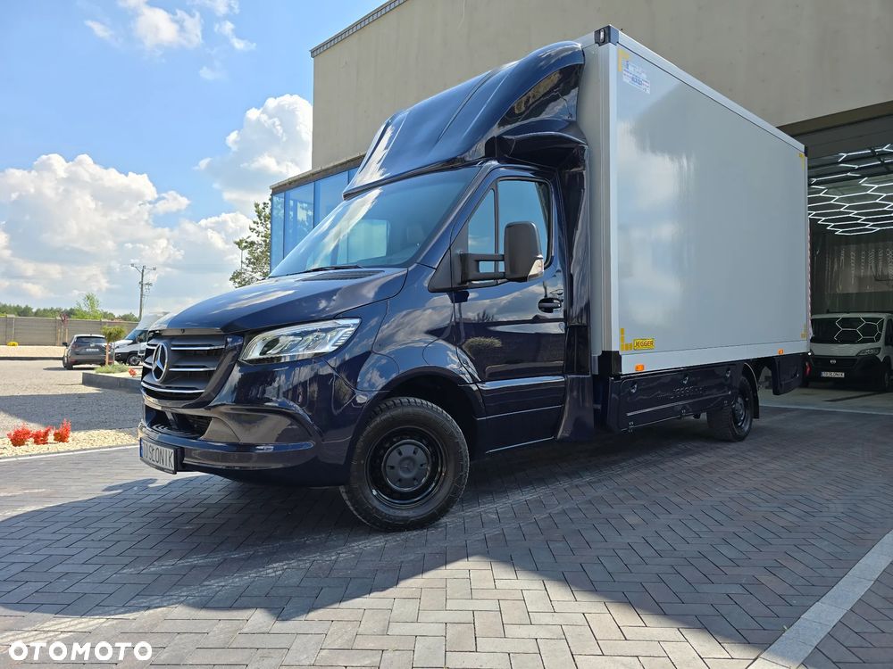 Mercedes-Benz SPRINTER 319 3.0 CDI KONTENER 4,28cmDługi 2,29cmSzero 2,24cmWysok + WINDA 750Kg 42Tyś km SERWIS DO OSTATNIEGO Km ASO MERCEDES-BENZ SALON PL STAN NOWY NOWY NOWY FABRYCZNA GWARANCJA - 11
