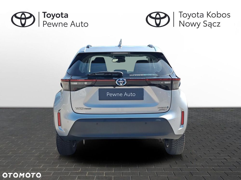 Toyota Yaris Cross Hybrid 1.5 Comfort 4x4 - 6