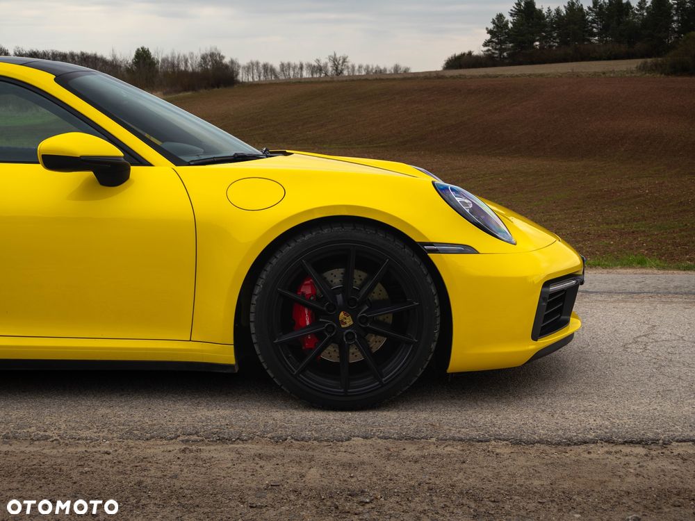 Porsche 911 Carrera 4S - 14