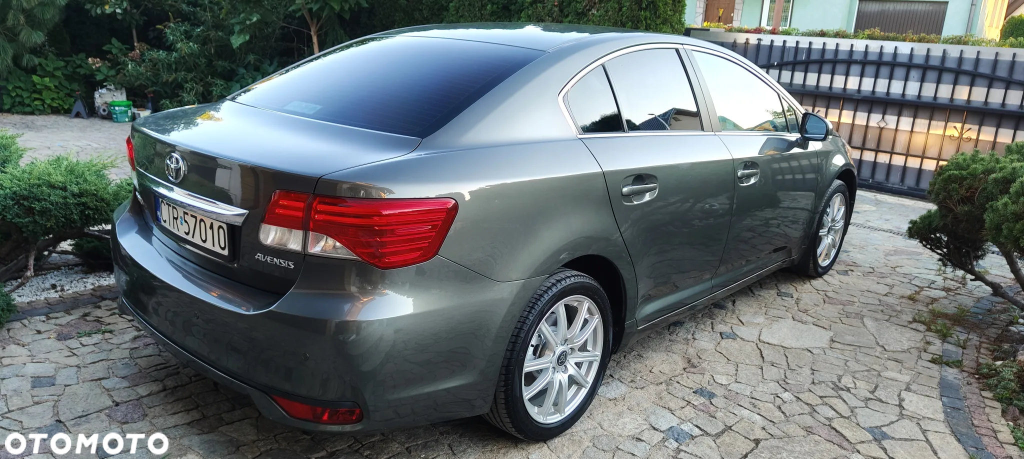 Toyota Avensis 1.8 Executive - 6
