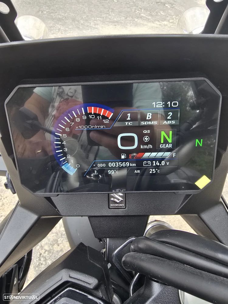 Suzuki v-strom V-Strom 800 SE - 4