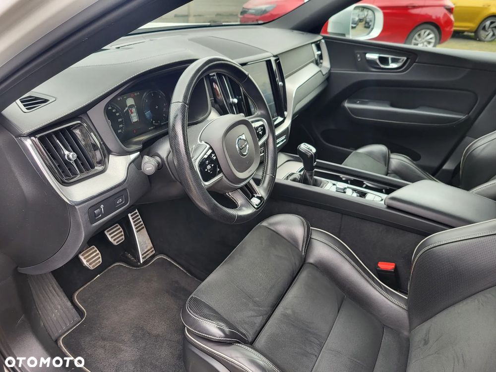 Volvo XC 60 D3 R-Design - 6