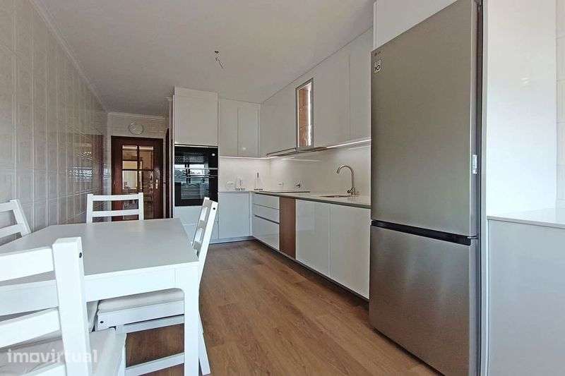 Apartamento T3 Paços de Brandão - Grande imagem: 2/6
