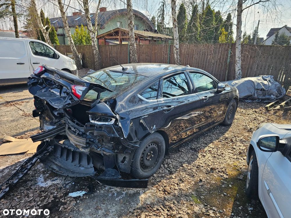 Ford Fusion - 3