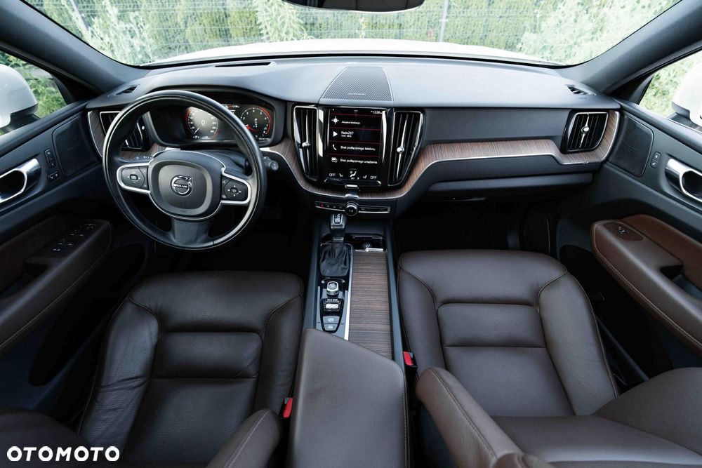 Volvo XC 60 T6 AWD Momentum - 20