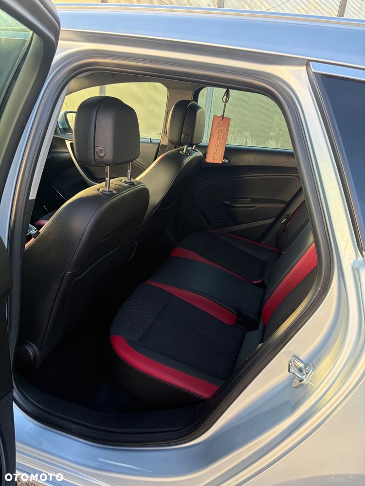 Opel Astra 2.0 BiTurbo CDTI DPF ecoFLEX SportsTourer St - 17
