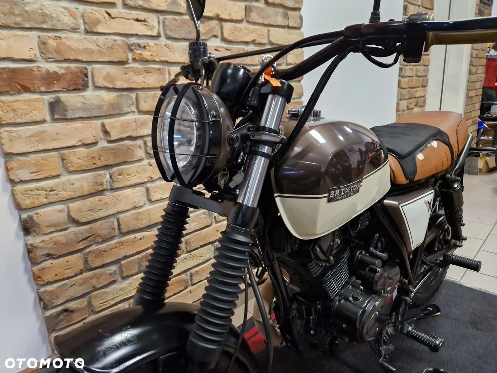 Brixton Cromwell - 32