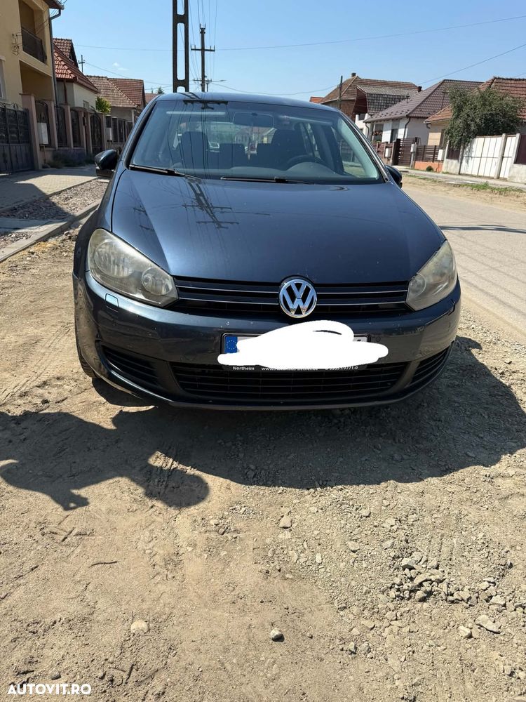 Volkswagen Golf - 1