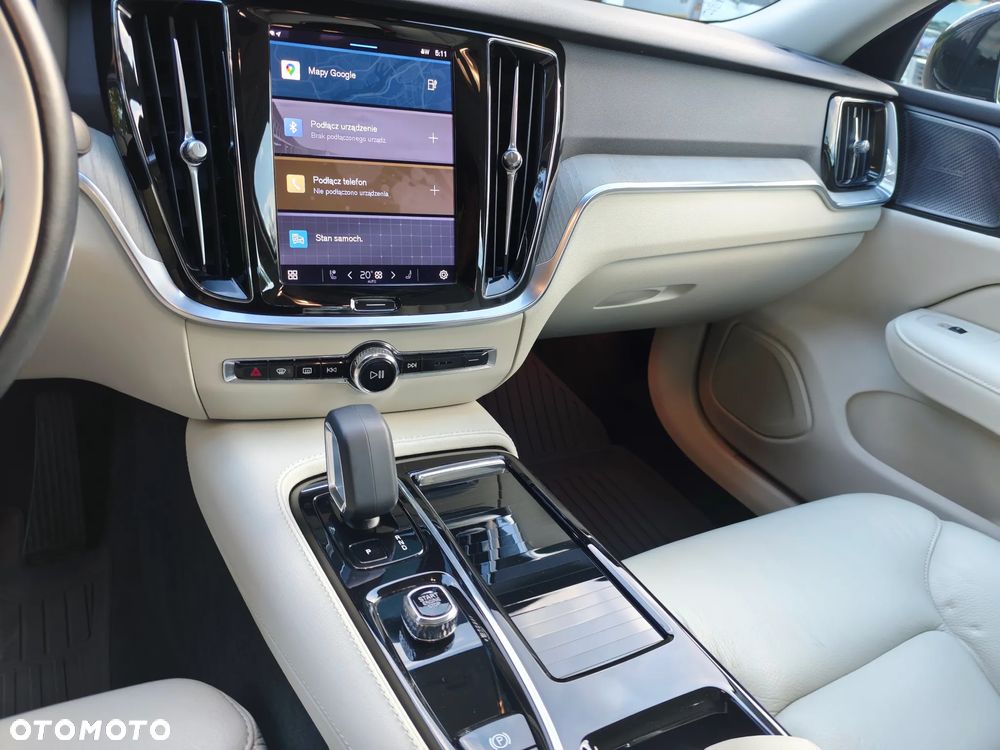 Volvo S60 T8 Recharge AWD Plus Dark - 17