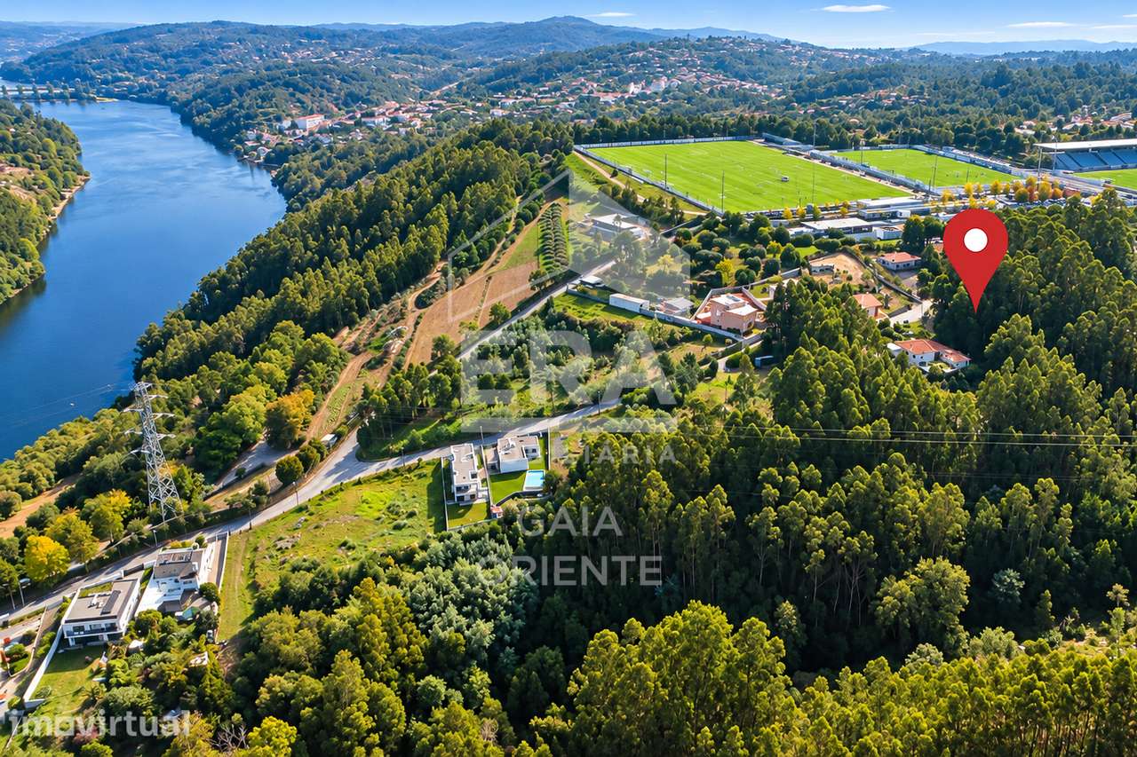 Terreno de 1.280 m² em Olival
