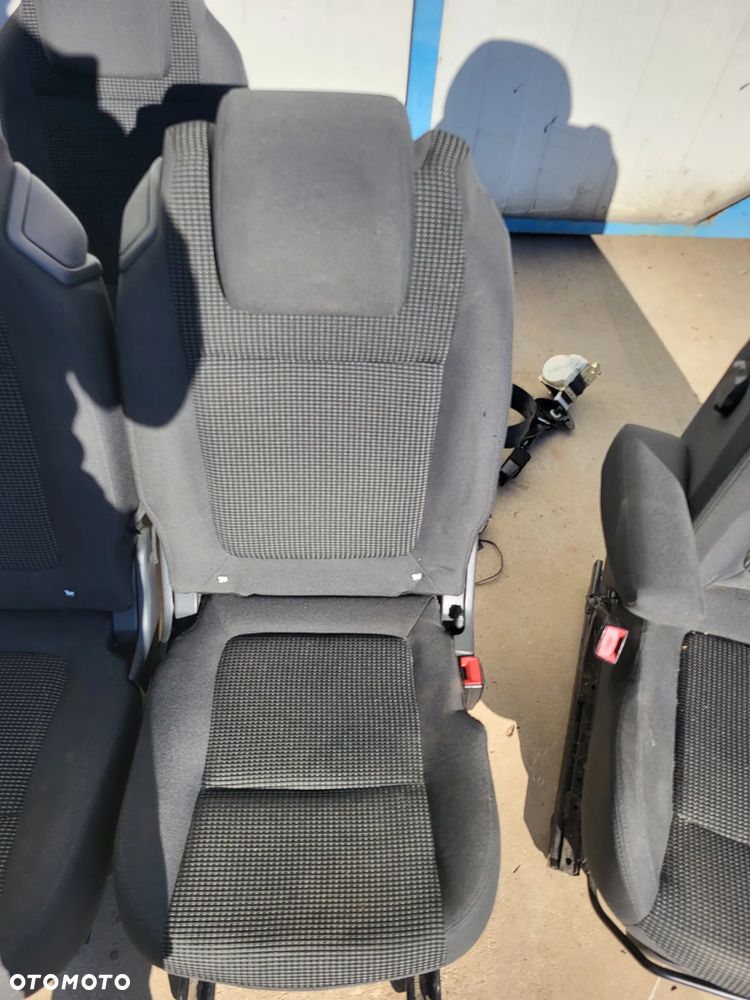 Komplet foteli Peugeot 5008 7os. - 11