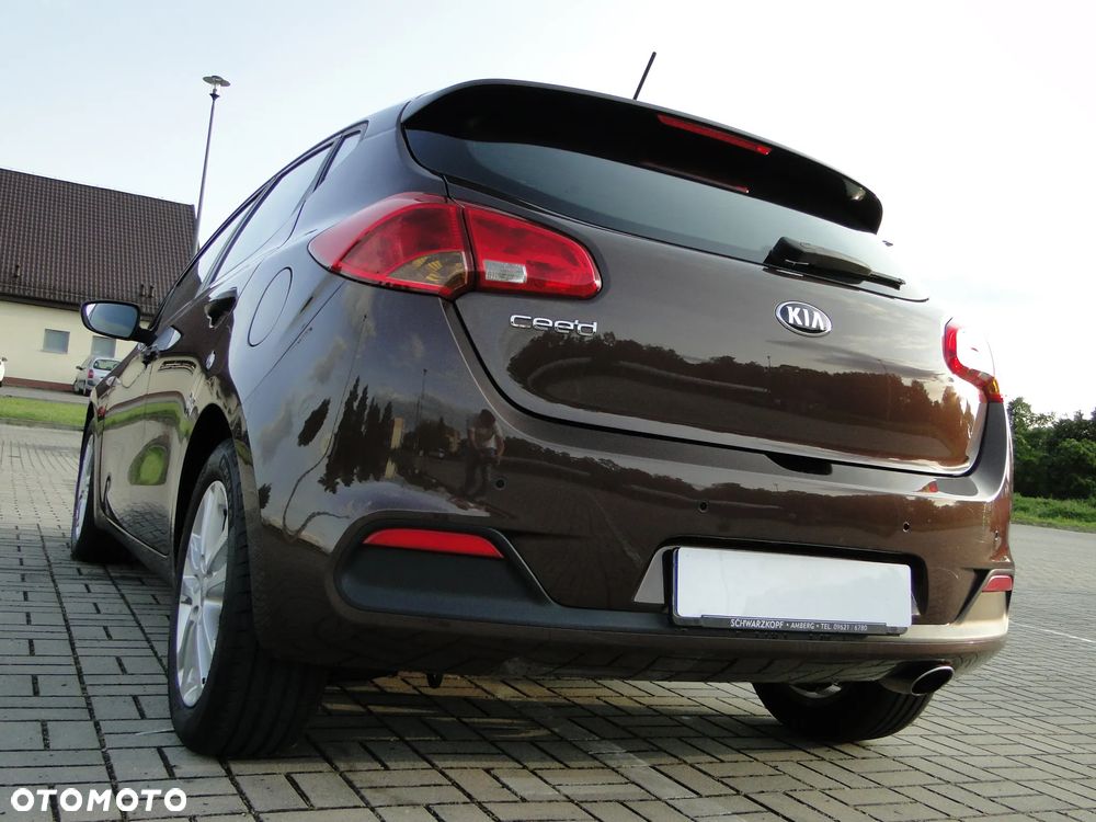 Kia Ceed - 31