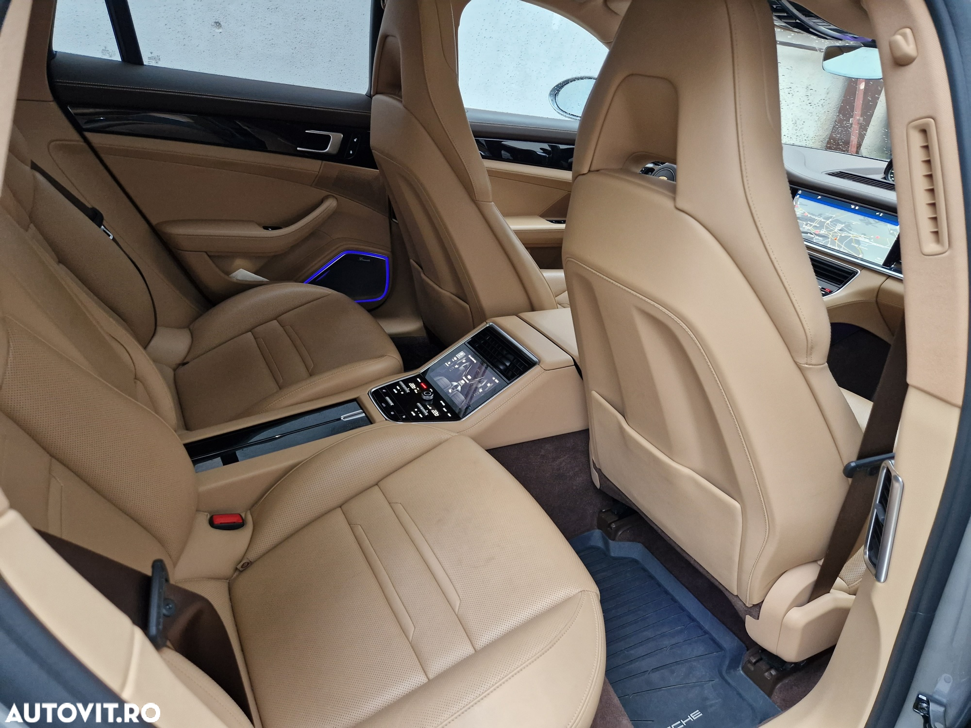 Porsche Panamera - 8