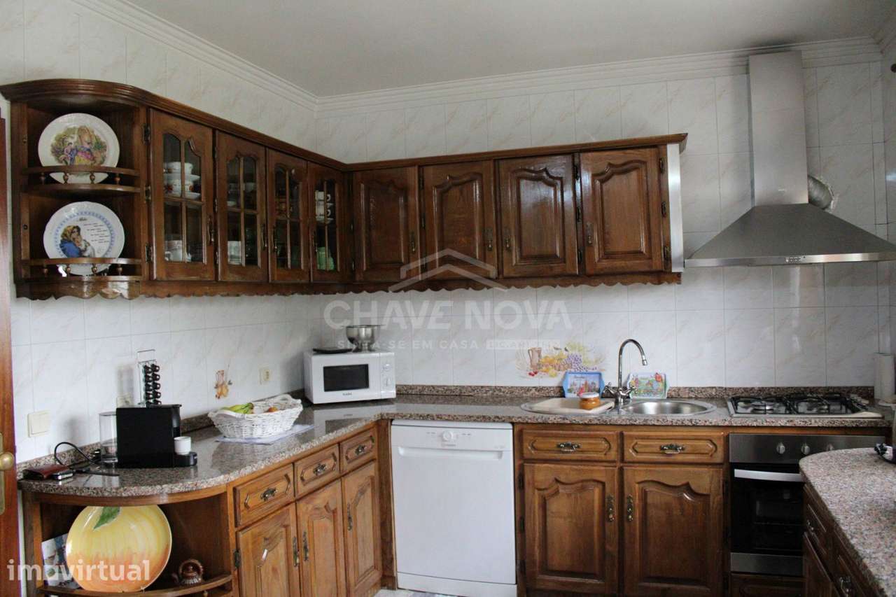 Moradia T4+Office, Pedroso, Jardim, Garagem, Próxima A29 - Grande imagem: 5/24