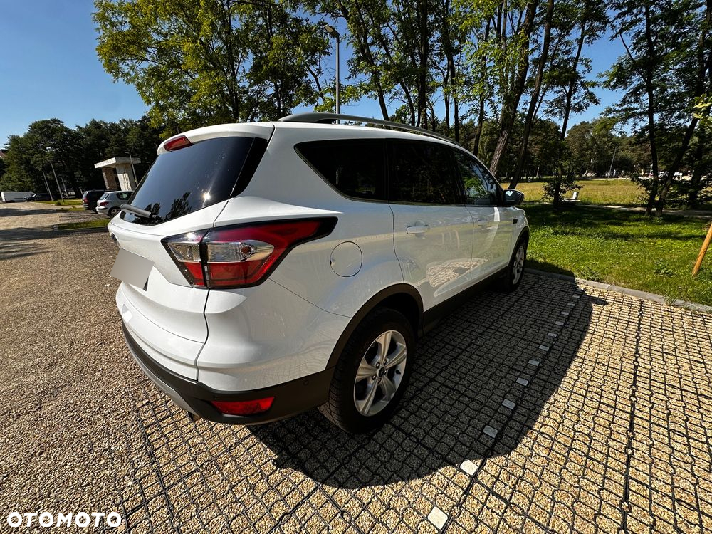 Ford Kuga 1.5 EcoBoost 2x4 Titanium - 4