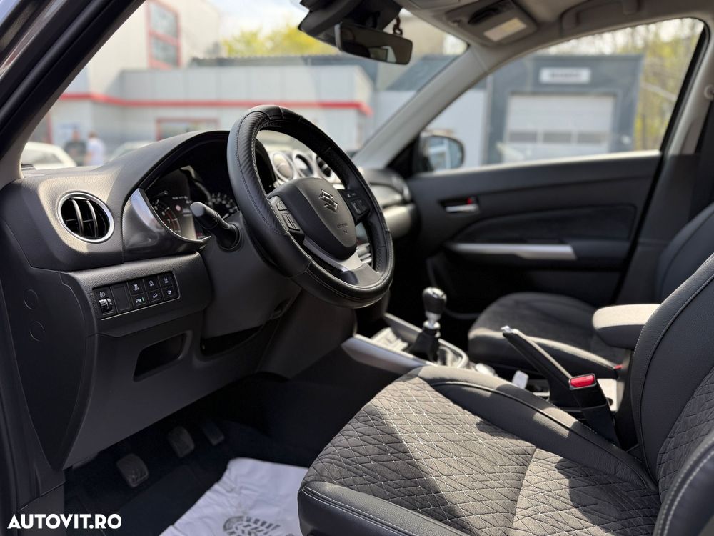 Suzuki Vitara 1.4 Boosterjet 6MT AllGrip MHEV Luxus - 22