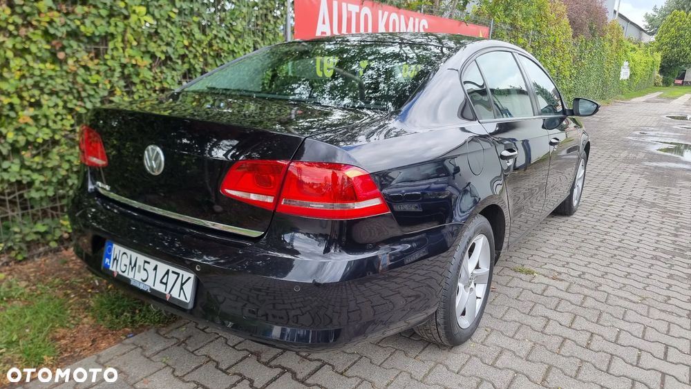 Volkswagen Passat - 31