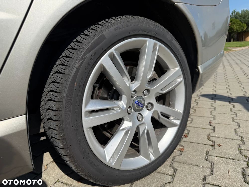 Volvo V70 2.0T Powershift Momentum - 34