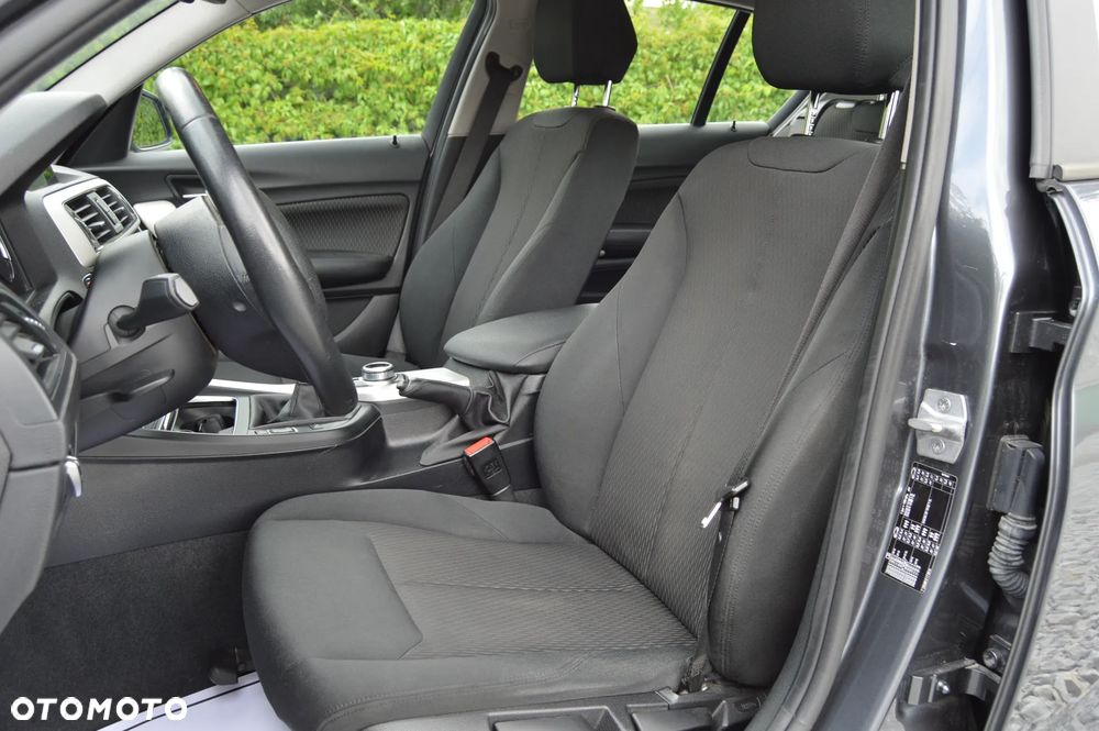 BMW Seria 1 118i Sport Line - 30
