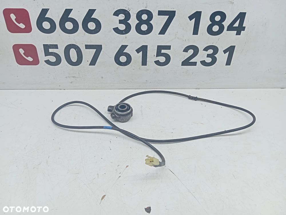 Honda Varadero 125 XLV Ślimak napęd licznika czujnik prędkości