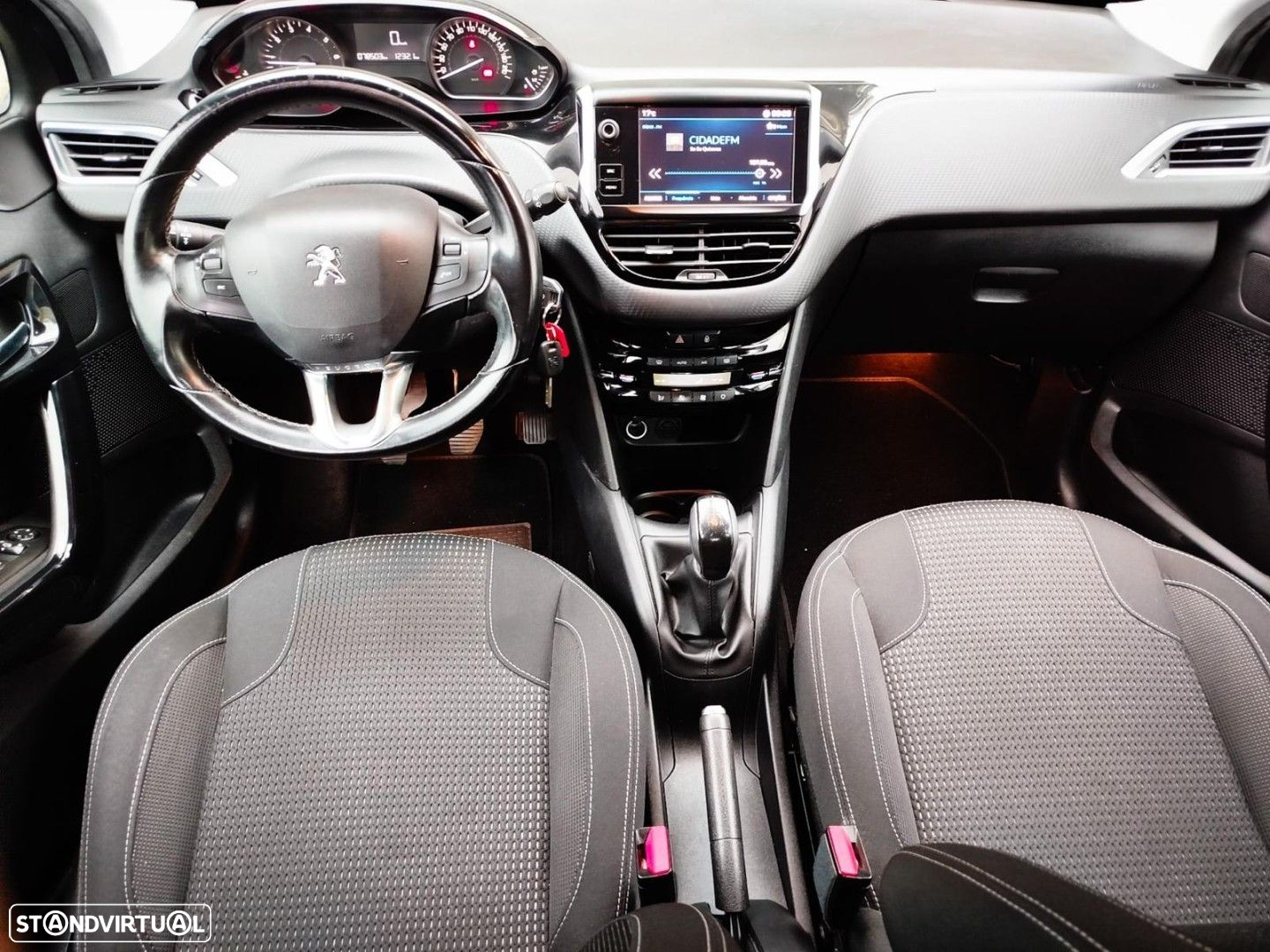Peugeot 208 1.2 PureTech Signature - 8
