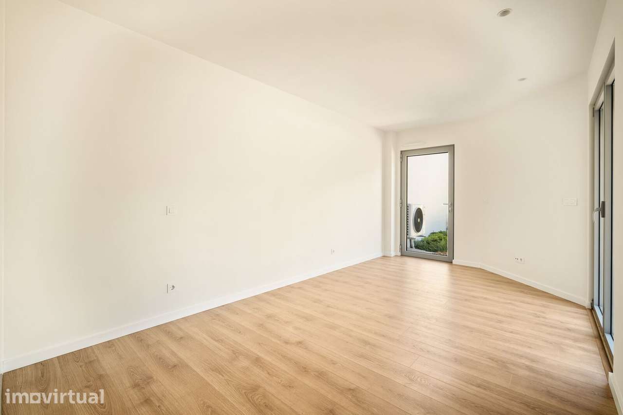 Apartamento T3 com jardim, Lumiar, Lisboa