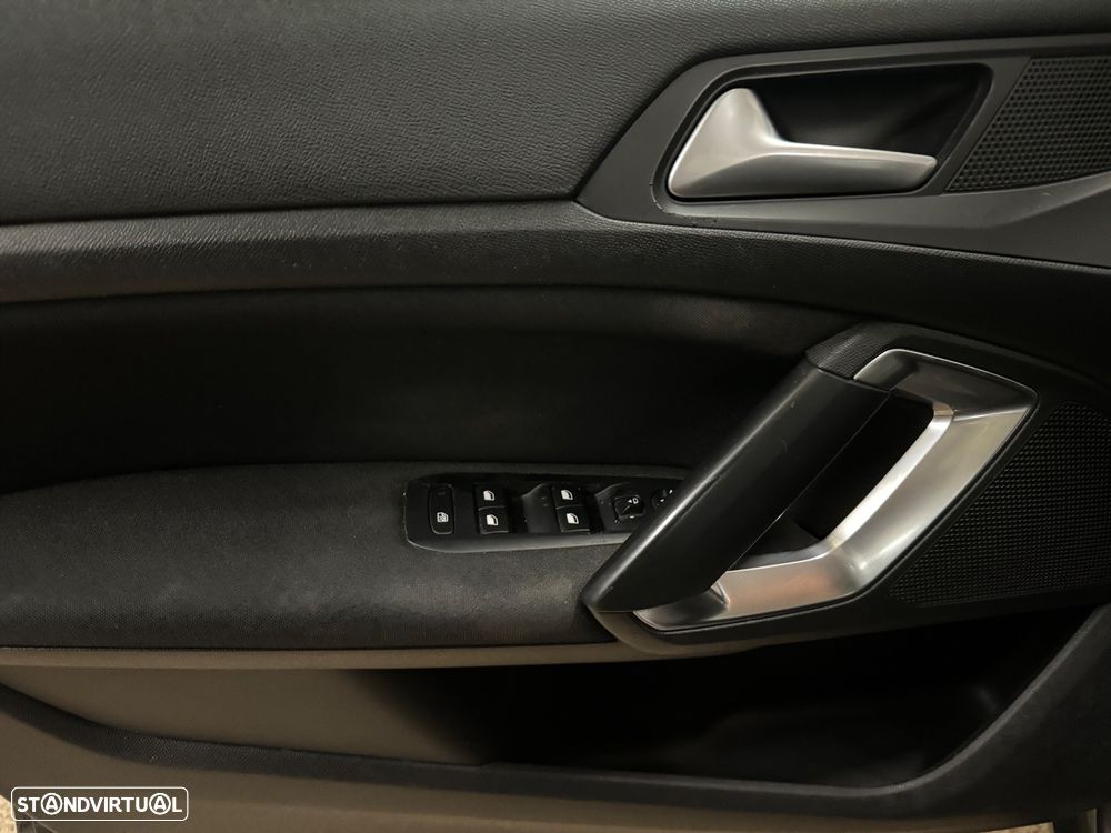 Peugeot 308 SW 1.6 HDi SE Envy - 14