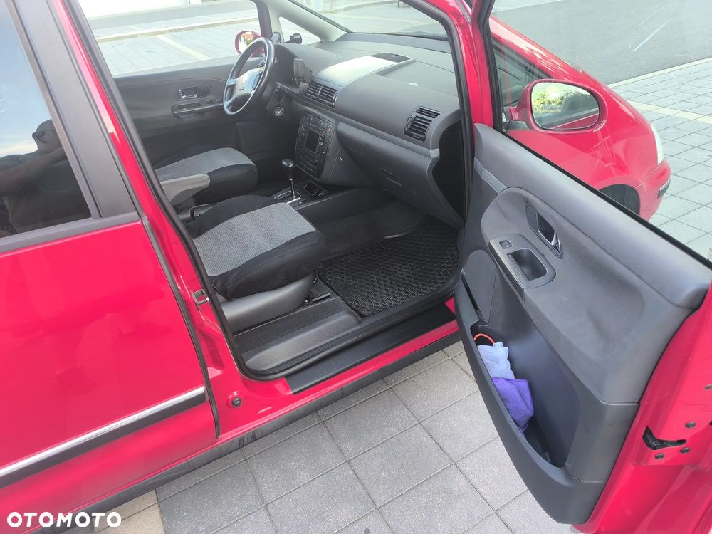 Volkswagen Sharan 1.8T Highline Tiptr - 18