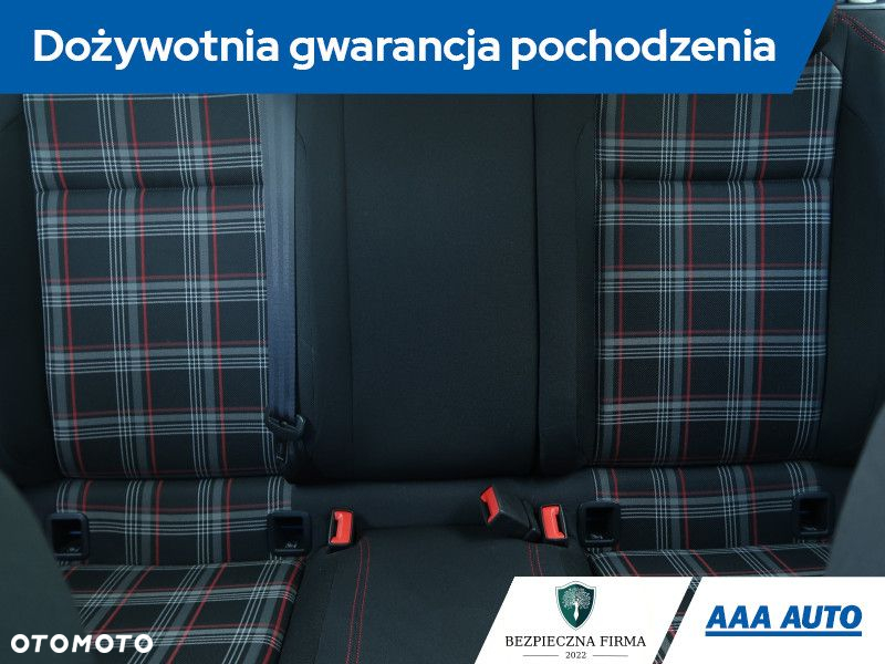 Volkswagen Polo - 11