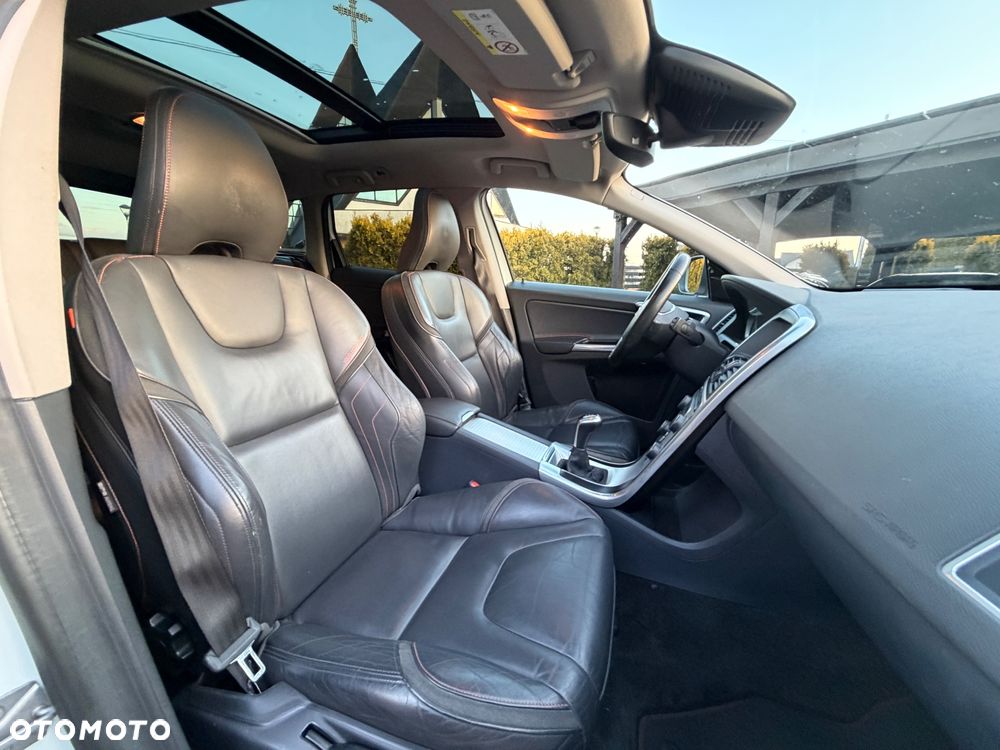 Volvo XC 60 D3 Ocean Race - 11