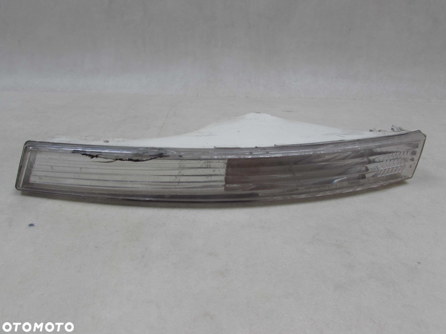 VW PASSAT B6 KIERUNKOWSKAZ ZDERZAKA LEWY 9C0953041L - 1