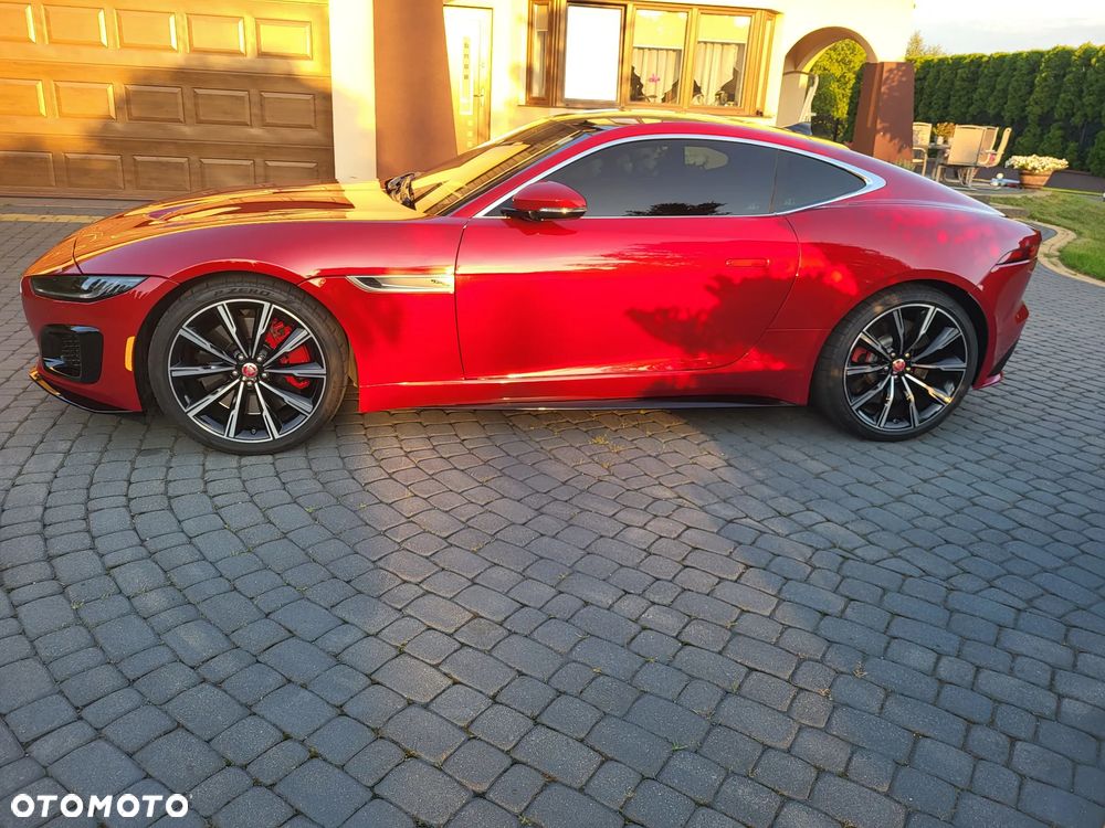 Jaguar F-Type P575 AWD R - 37