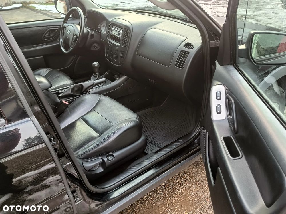 Ford Maverick Highclass - 12