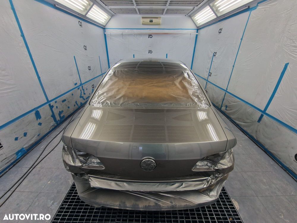 Volkswagen Passat 2.0 TDI BlueMotion Tehnology 4Motion Comfortline - 30