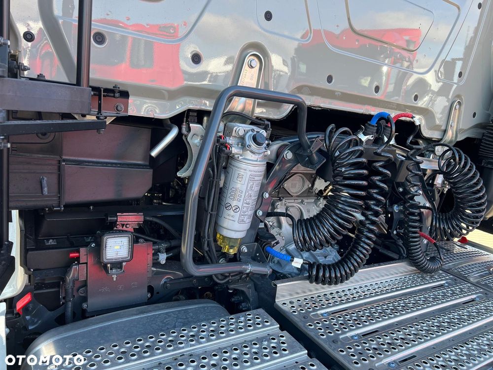 Mercedes-Benz Actros - 22